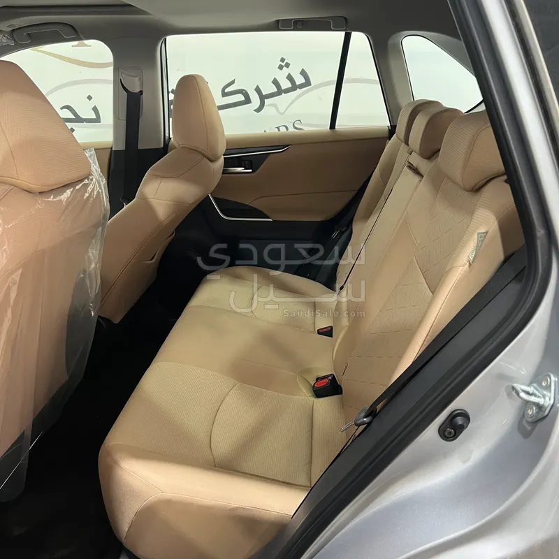 2025 تويوتا راف 4