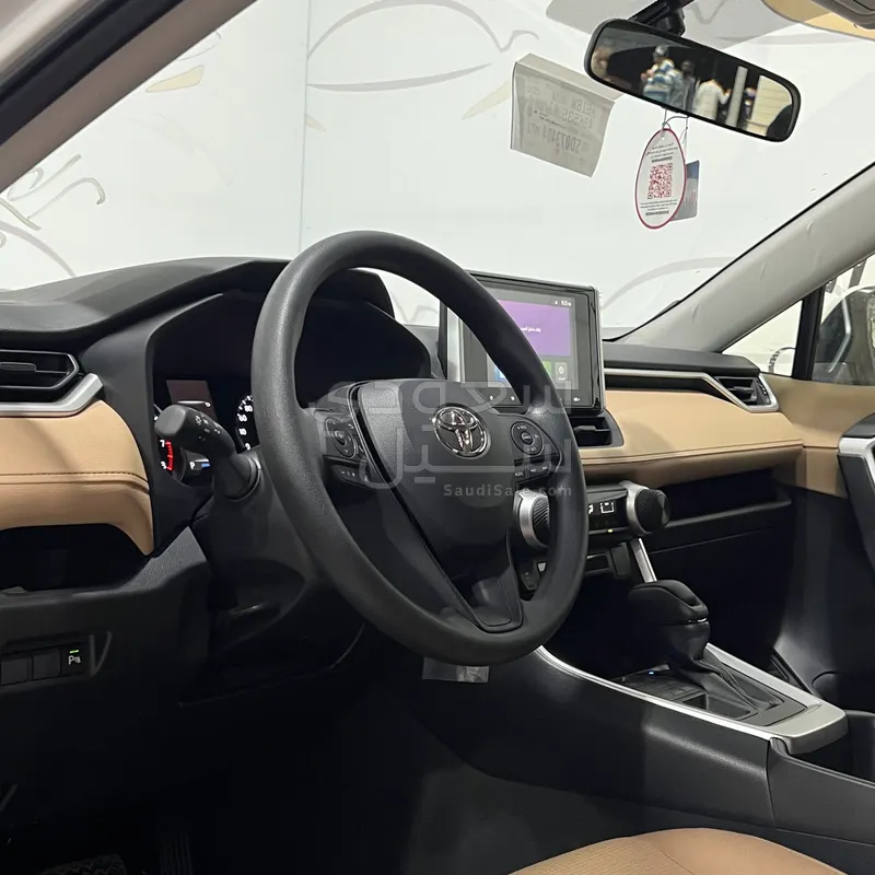 2025 تويوتا راف 4