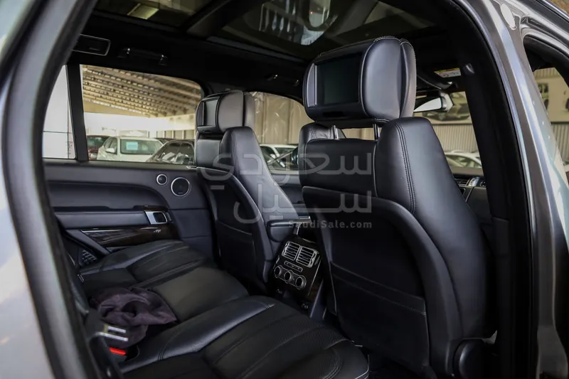 2015 لاند روفر رينج روفر سوبر تشارج