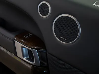 2015 لاند روفر رينج روفر سوبر تشارج