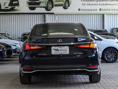 2023 لكزس إي إس 250