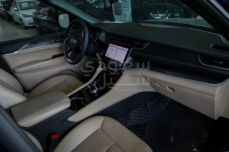 2023 جييب جراند شيروكي ليميتد