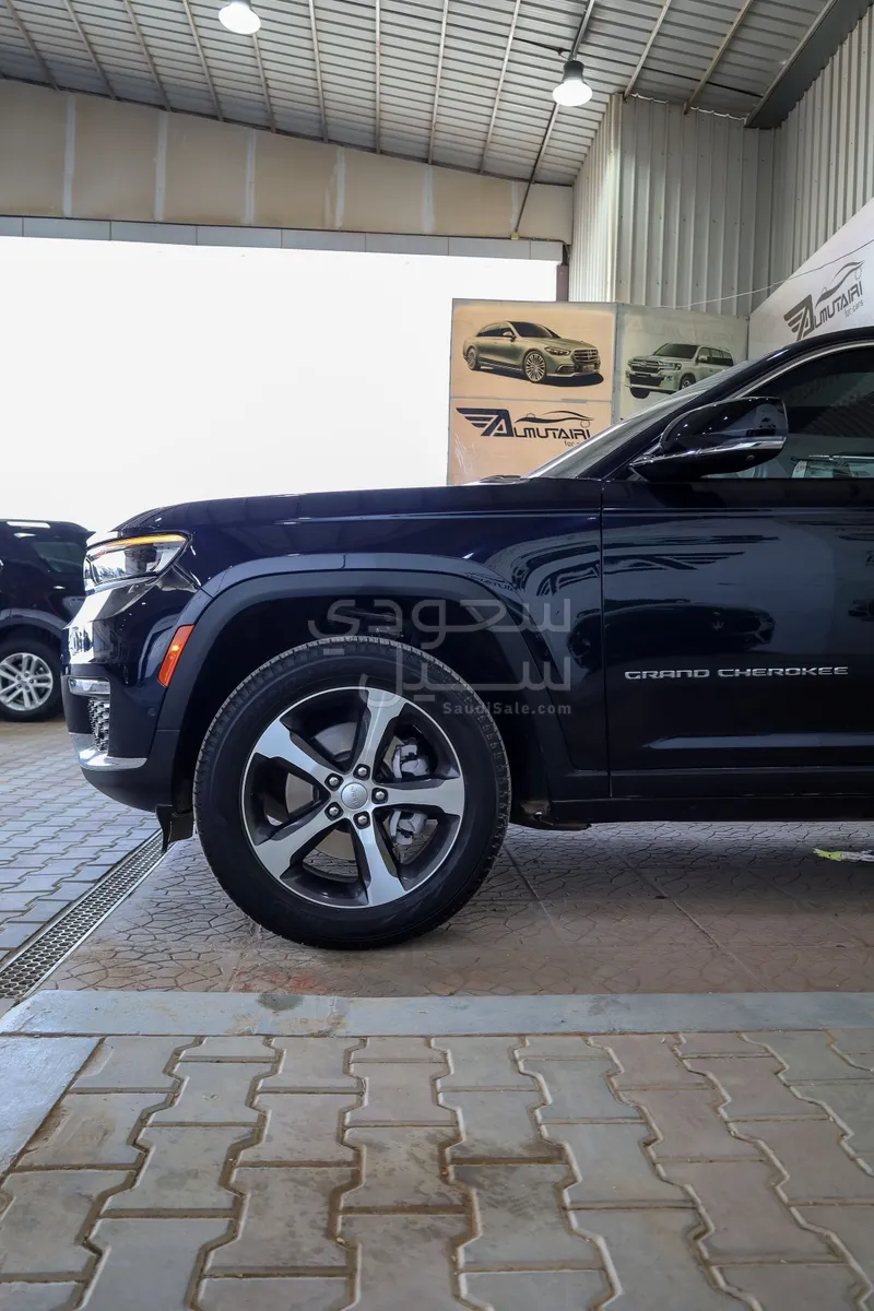 2023 جييب جراند شيروكي ليميتد