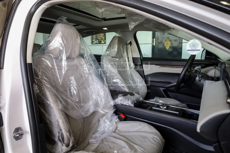 2025 فورد توروس تايتينيوم