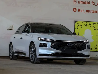 2025 فورد توروس تايتينيوم