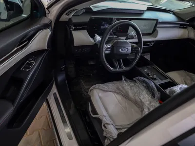 2025 فورد توروس تايتينيوم