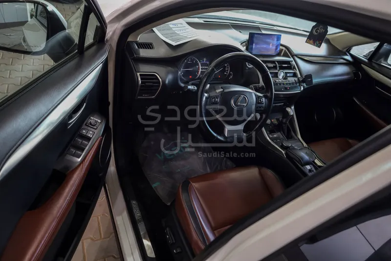 2016 لكزس إن إكس 200تي