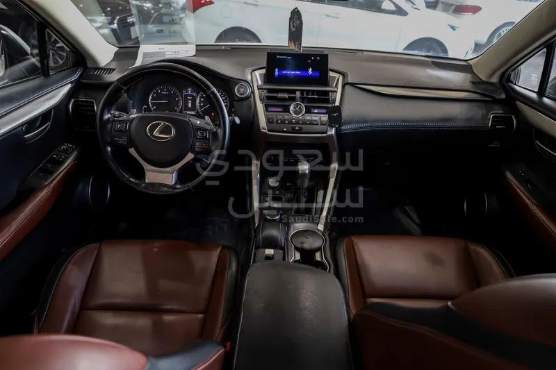 2016 لكزس إن إكس 200تي