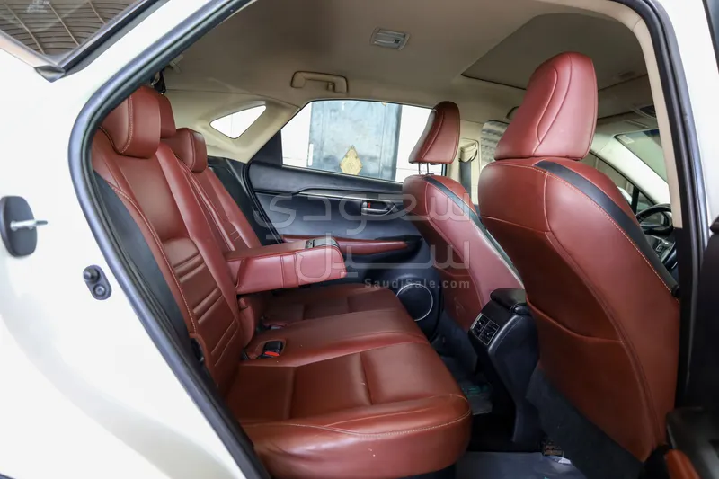 2016 لكزس إن إكس 200تي