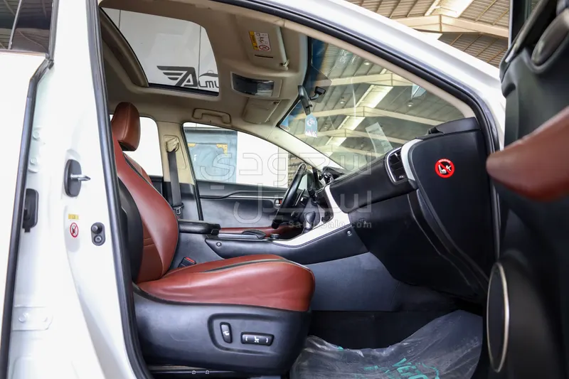 2016 لكزس إن إكس 200تي