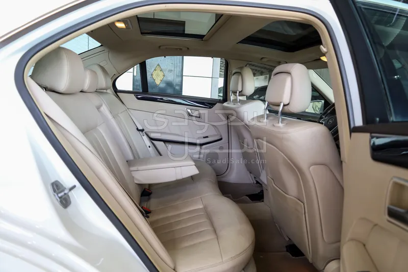 2016 مرسيدس - بنز إي 300