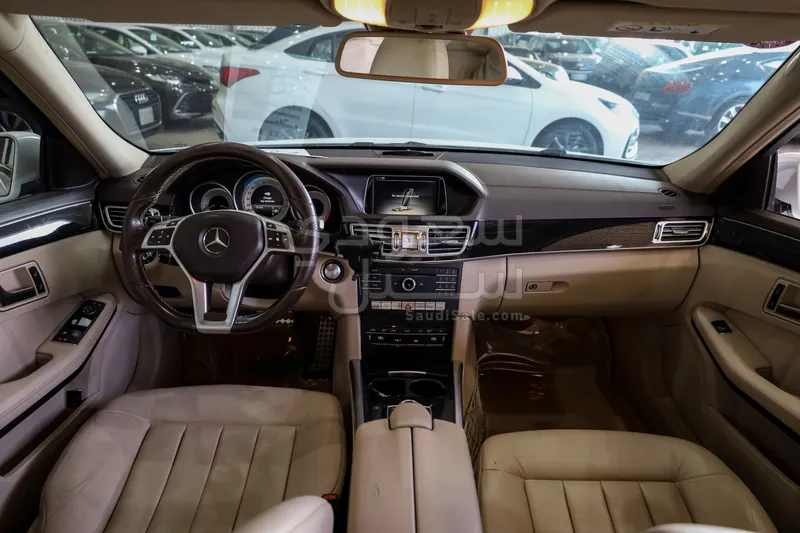 2016 مرسيدس - بنز إي 300