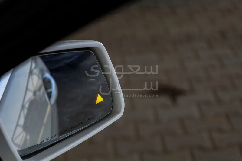 2016 مرسيدس - بنز إي 300