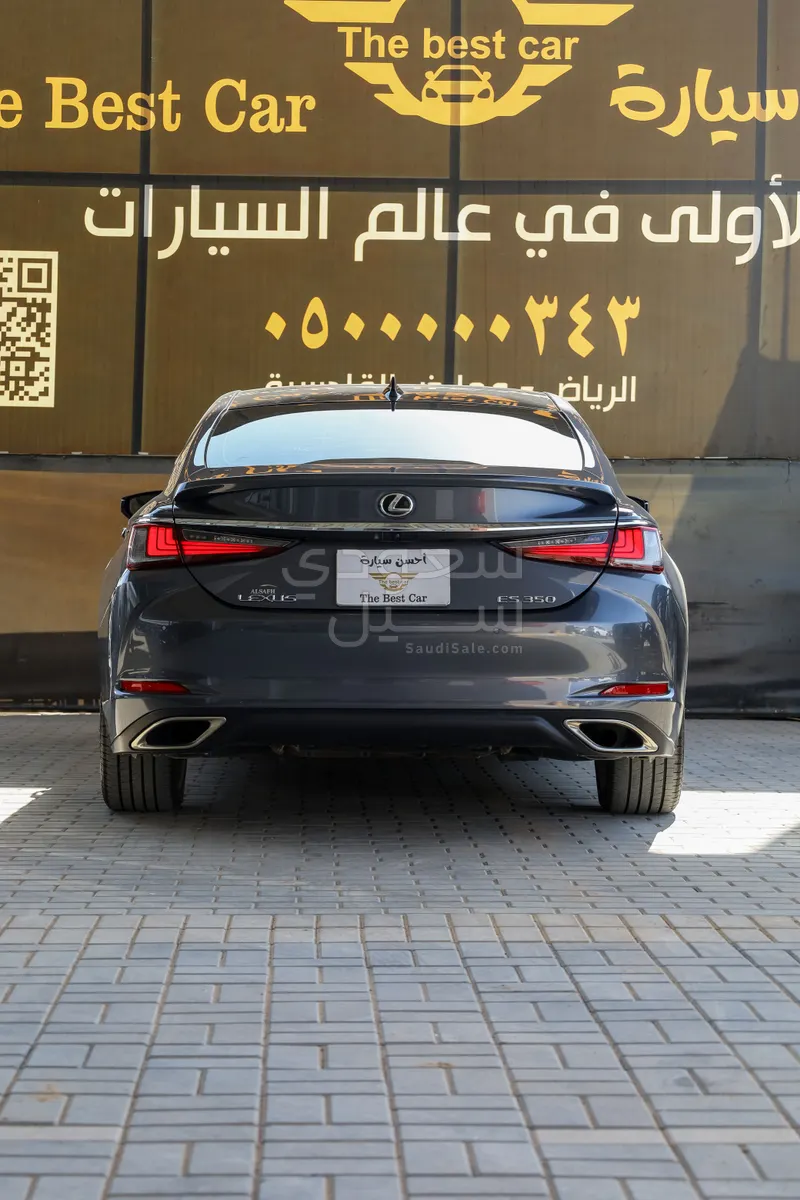 2023 لكزس إي إس 350