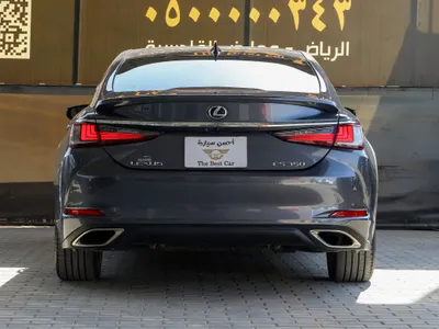 2023 لكزس إي إس 350
