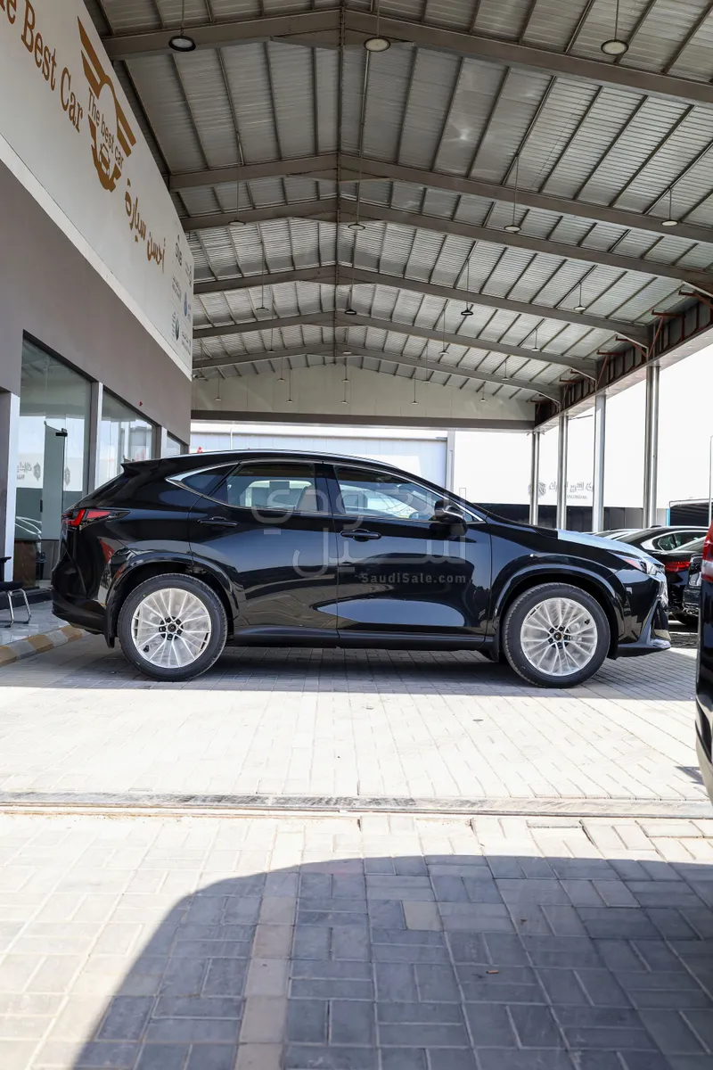 2026 لكزس إن إكس 350