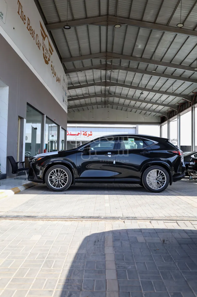 2026 لكزس إن إكس 350