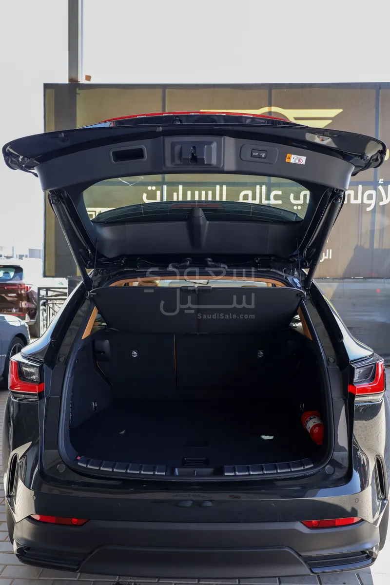 2026 لكزس إن إكس 350