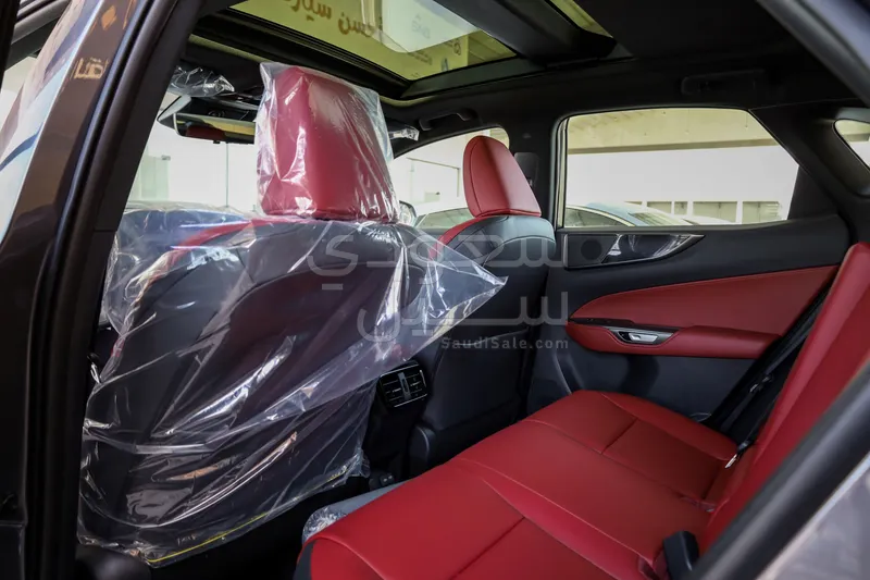 2026 لكزس إن إكس 350