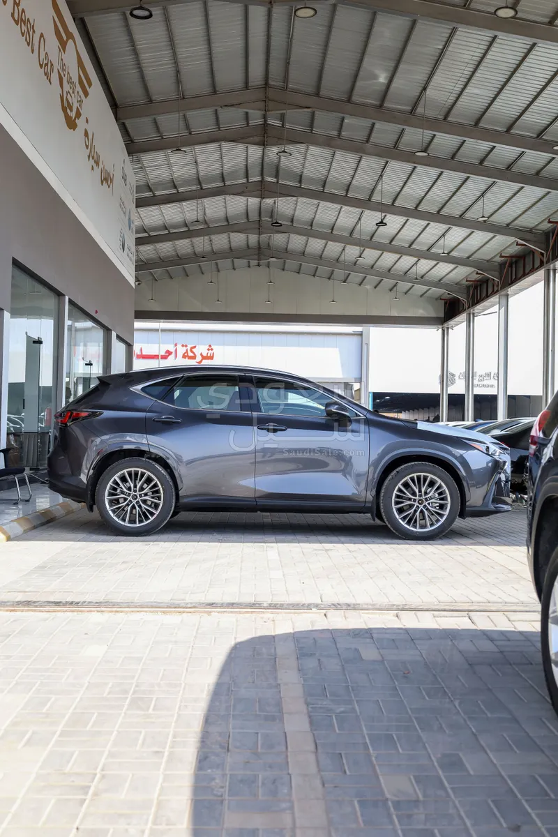 2026 لكزس إن إكس 350