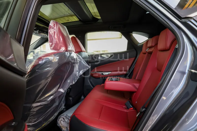 2026 لكزس إن إكس 350