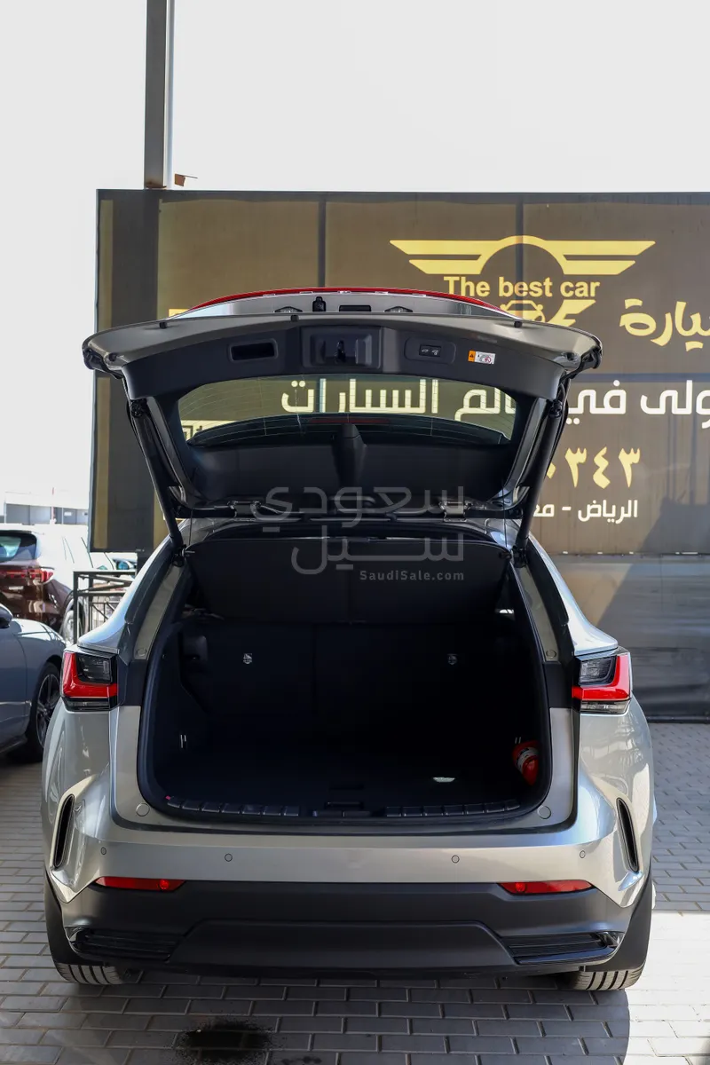 2026 لكزس إن إكس 350