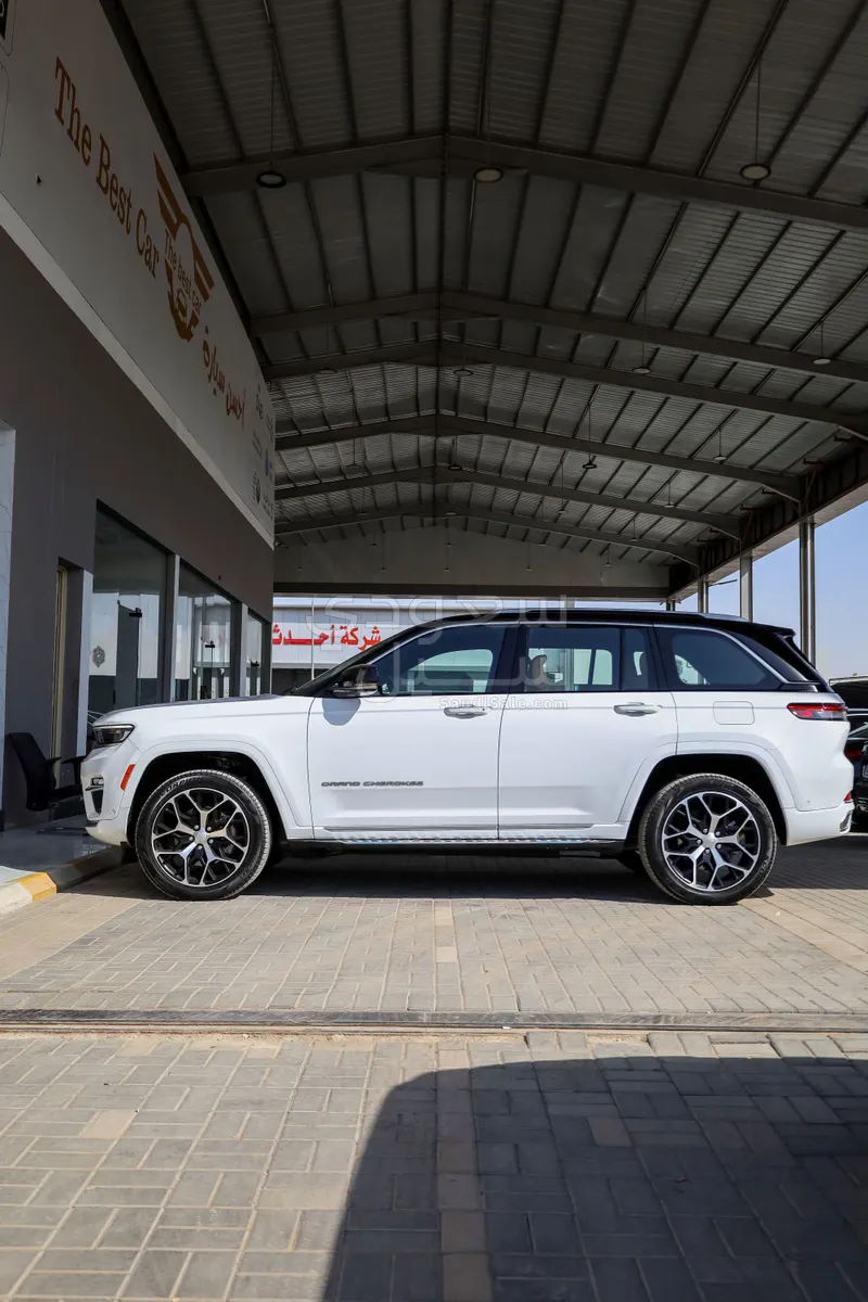 2023 جييب جراند شيروكي ساميت