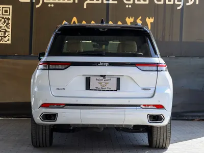 2023 جييب جراند شيروكي ساميت