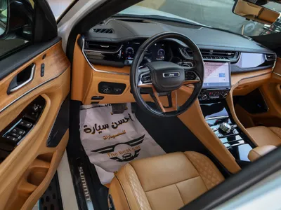 2023 جييب جراند شيروكي ساميت