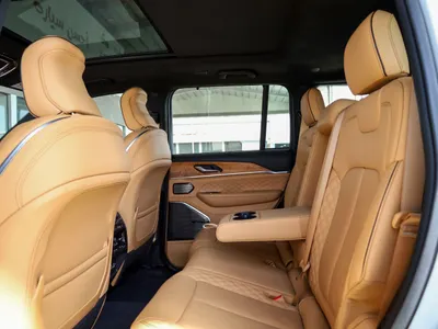 2023 جييب جراند شيروكي ساميت