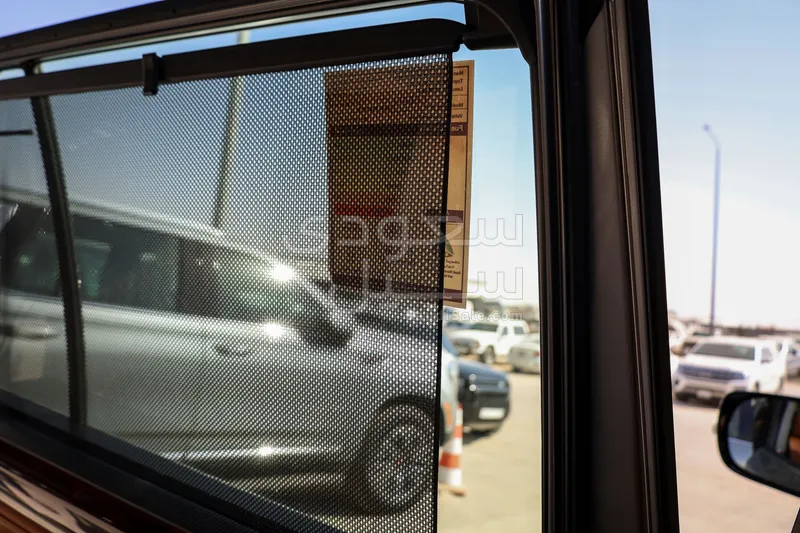 2016 لكزس إل إكس 570