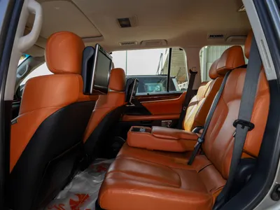 2016 لكزس إل إكس 570