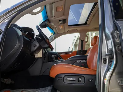 2016 لكزس إل إكس 570