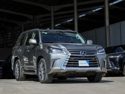 2016 لكزس إل إكس 570