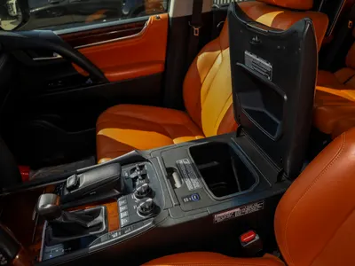 2016 لكزس إل إكس 570