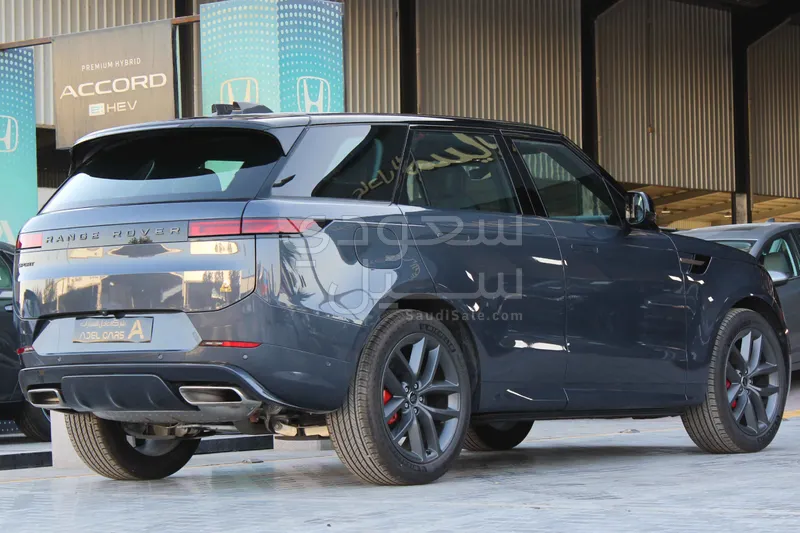 2025 لاند روفر رينج روفر سبورت اس اي