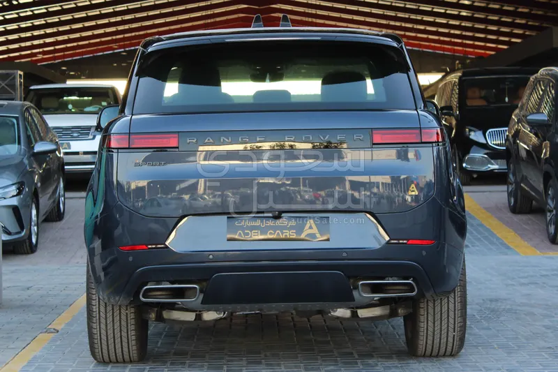 2025 لاند روفر رينج روفر سبورت اس اي