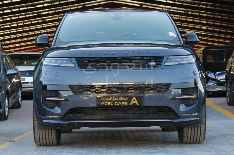 2025 لاند روفر رينج روفر سبورت اس اي