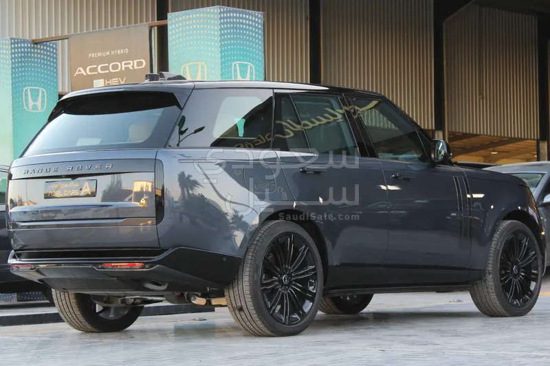 2025 لاند روفر رينج روفر فوج اس اي