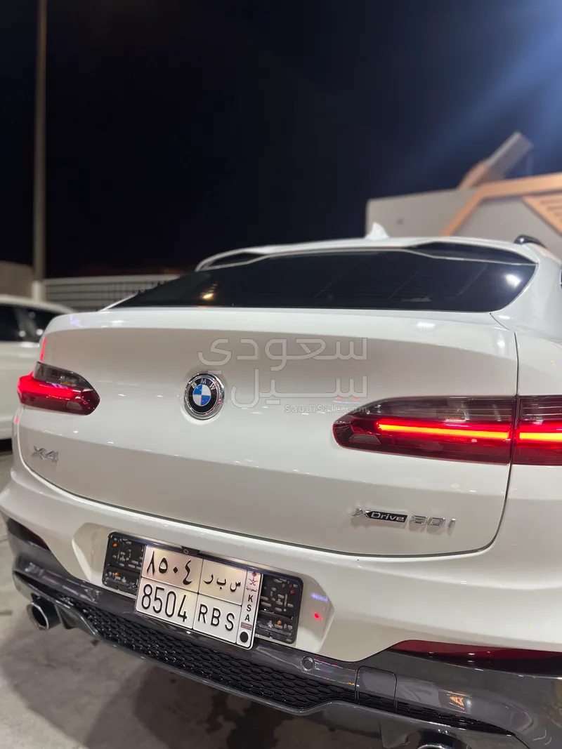 2020 بي ام دبليو الفئة اكس 4