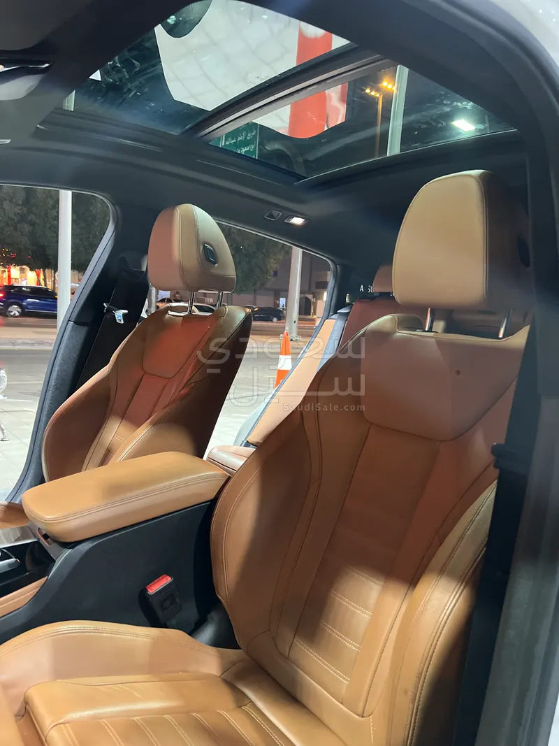 2020 بي ام دبليو الفئة اكس 4