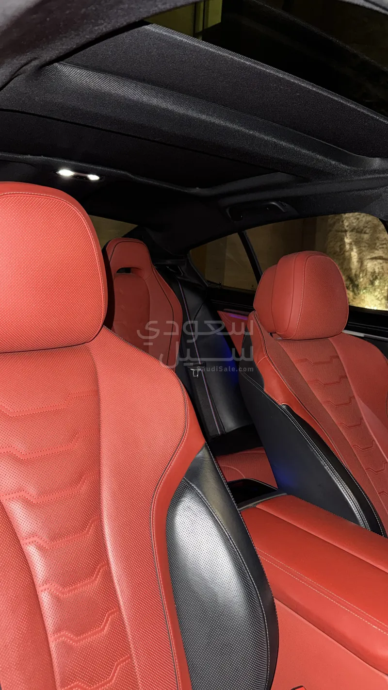 2021 بي ام دبليو الفئة الثامنة إم 850 أي