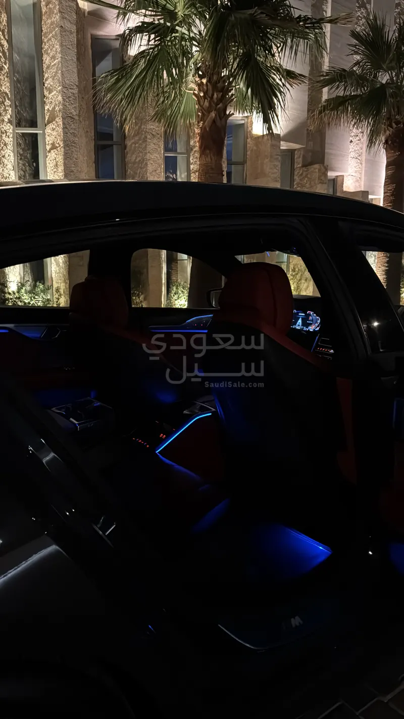 2021 بي ام دبليو الفئة الثامنة إم 850 أي