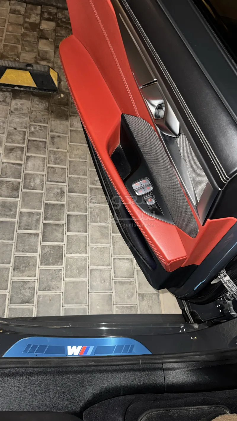 2021 بي ام دبليو الفئة الثامنة إم 850 أي