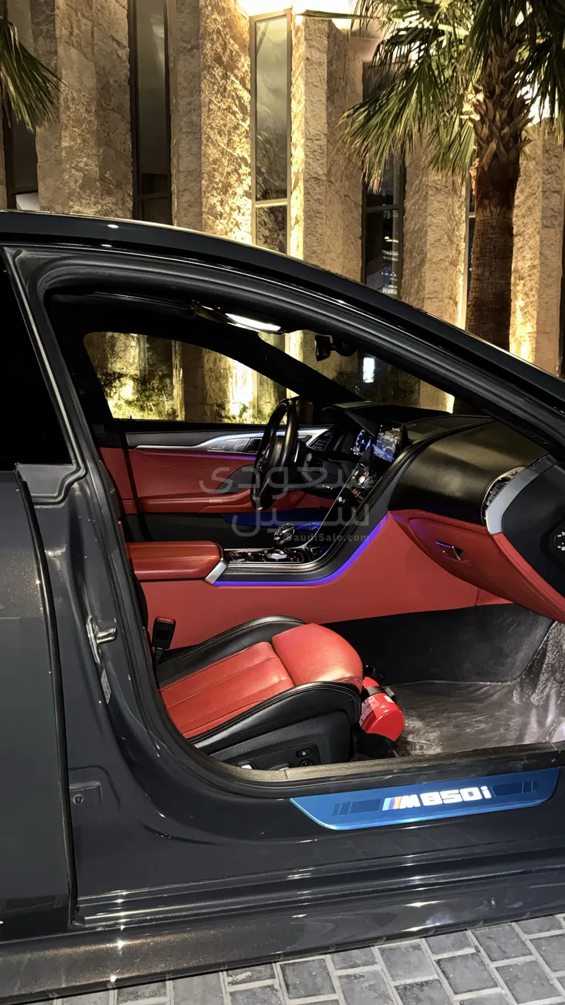 2021 بي ام دبليو الفئة الثامنة إم 850 أي