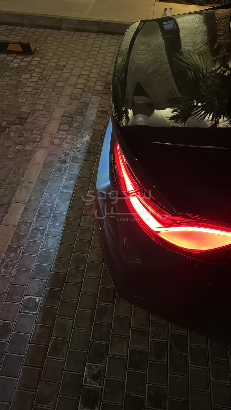 2021 بي ام دبليو الفئة الثامنة إم 850 أي