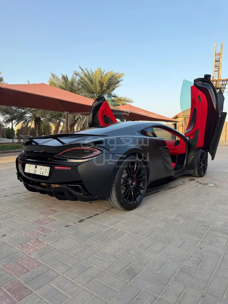 2017 مكلارين 570 جي تي