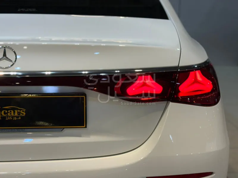 2025 مرسيدس - بنز إي 200 أي إم جي