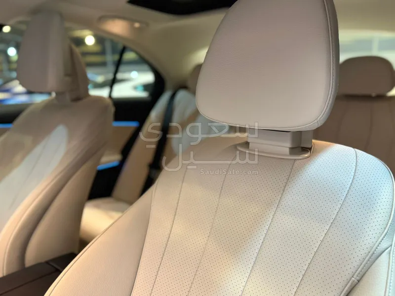 2025 مرسيدس - بنز إي 200 أي إم جي