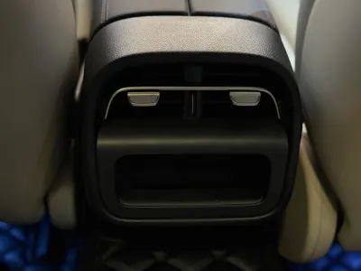 2025 مرسيدس - بنز إي 200 أي إم جي